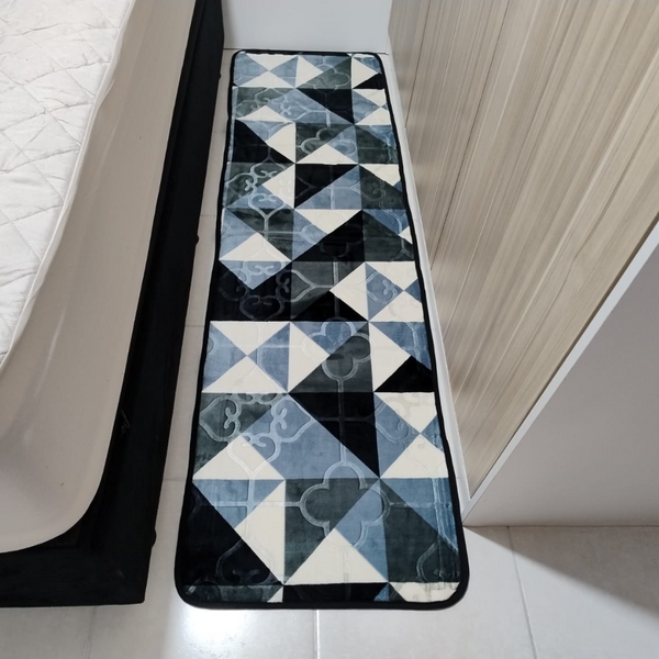 Tapete Passadeira Geométrica.. Tamanho 60cm x 2M