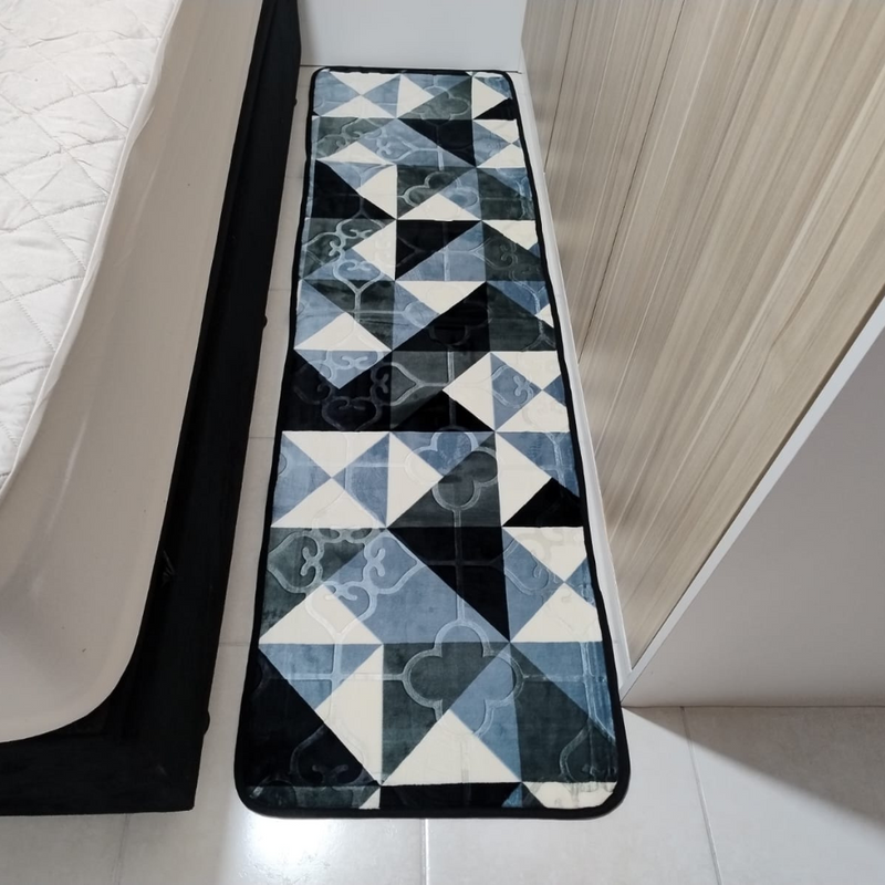 Tapete Passadeira Geométrica.. Tamanho 60cm x 2M